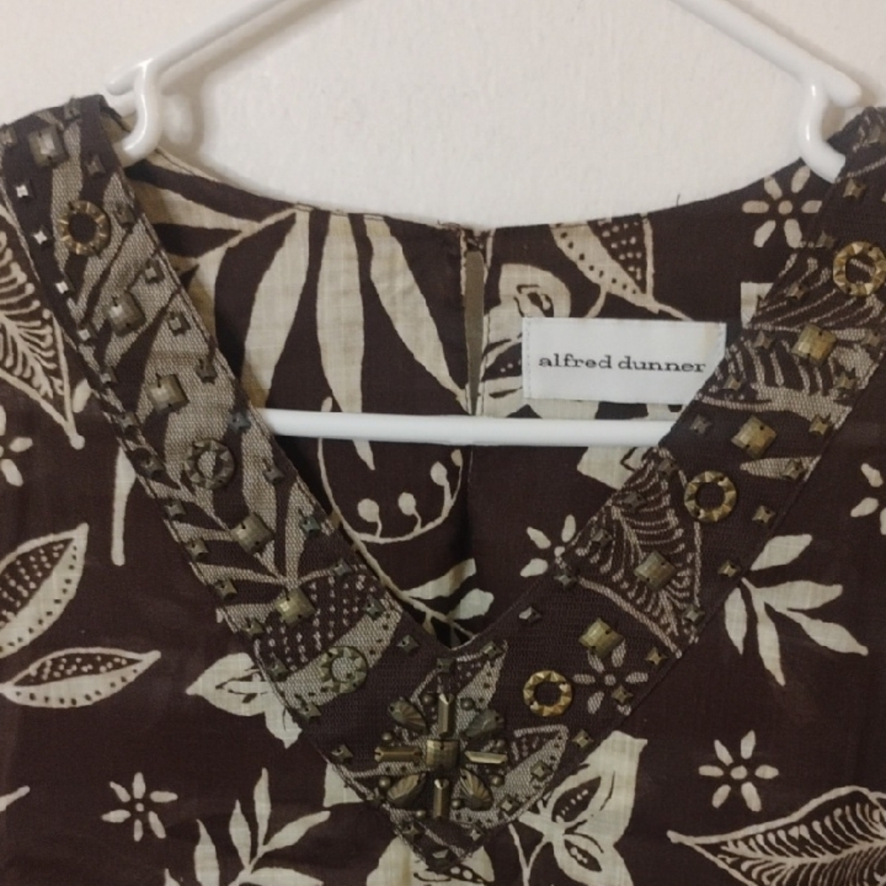 Alfred Dunner Brown and Cream Botanical V-Neck Tunic Top 14 - Picture 5 of 7